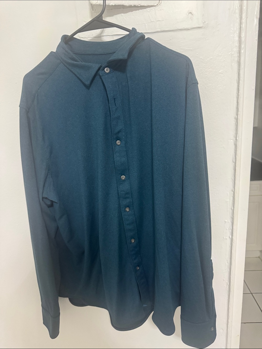 UNTUCKit Men's Long-Sleeve Button-Up Shirt in Teal Blue